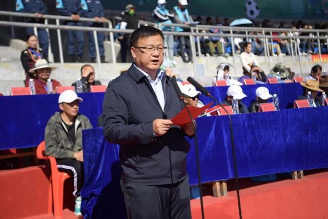 在全红婵家门口 刻上某某到此一游